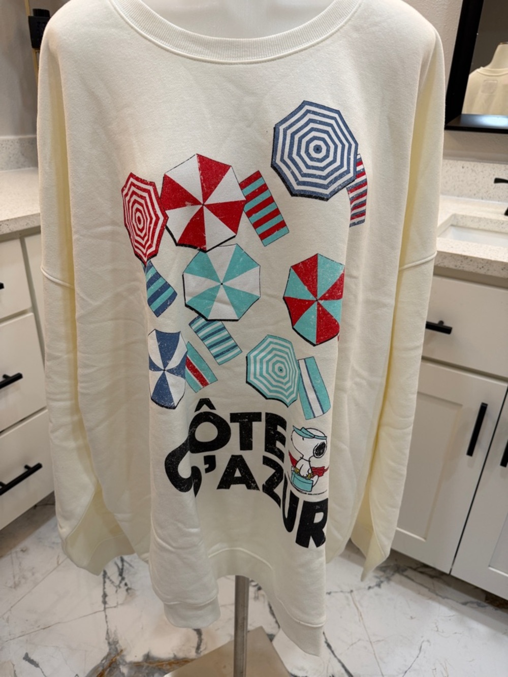 NWT Peanuts Graphic Umbrella Sweatshirt - Cream with Red, Teal & Navy 3X